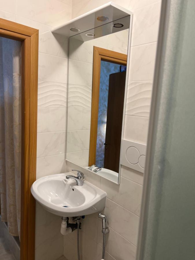 Monlight Guest House Рим Екстериор снимка